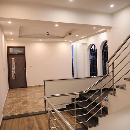 Winter Mountain Resort Pushkar Bagian luar foto