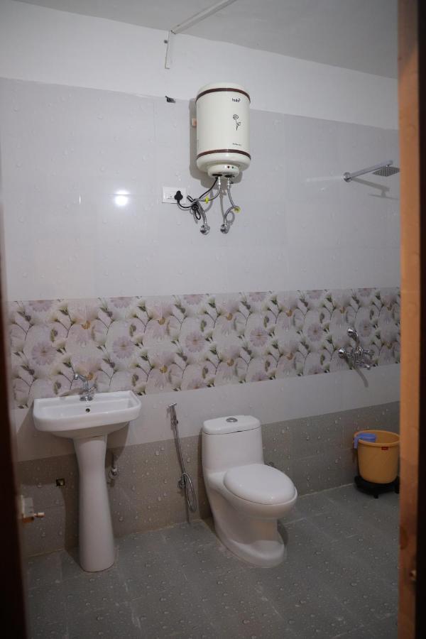 Winter Mountain Resort Pushkar Bagian luar foto