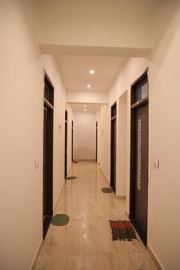 Winter Mountain Resort Pushkar Bagian luar foto