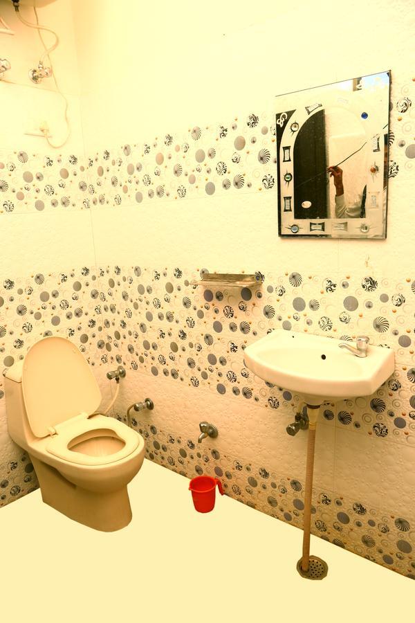 Winter Mountain Resort Pushkar Bagian luar foto