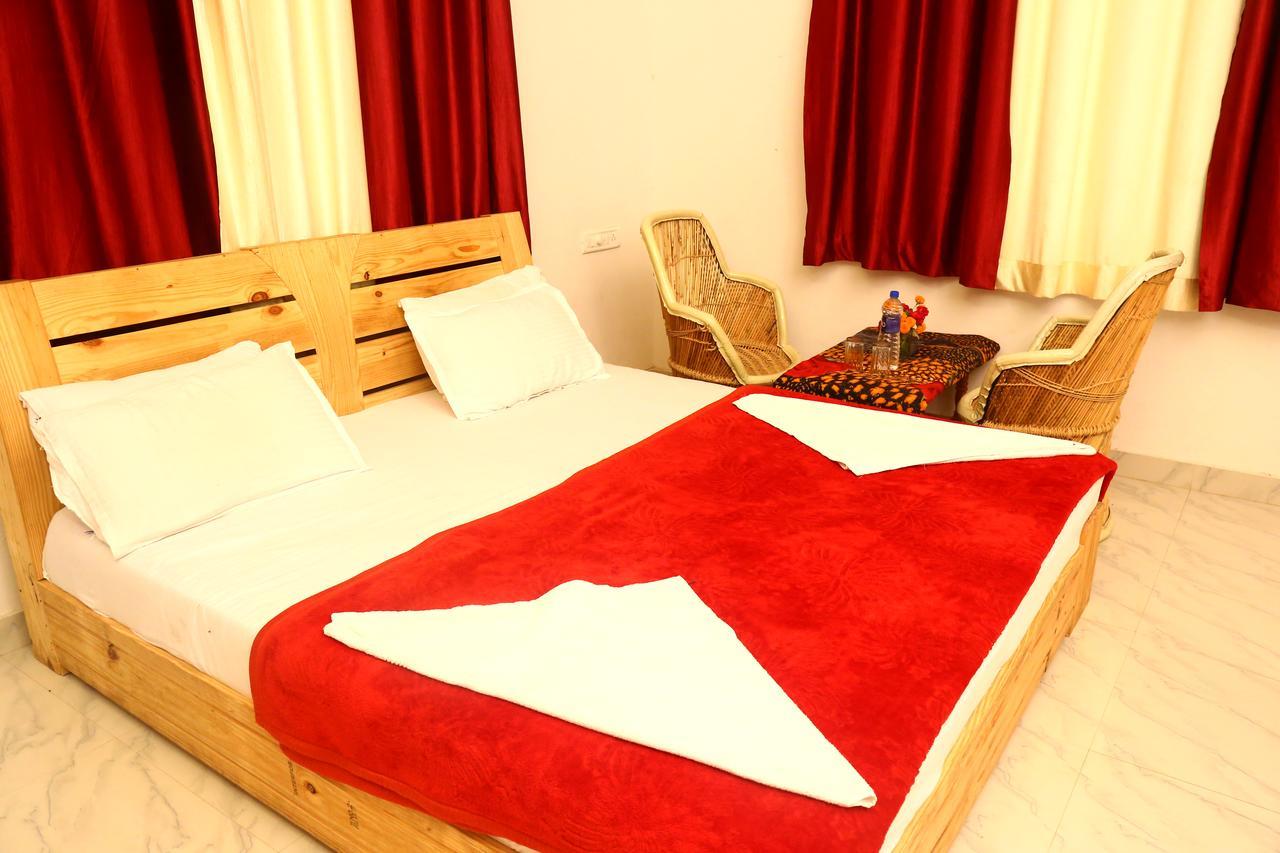 Winter Mountain Resort Pushkar Bagian luar foto