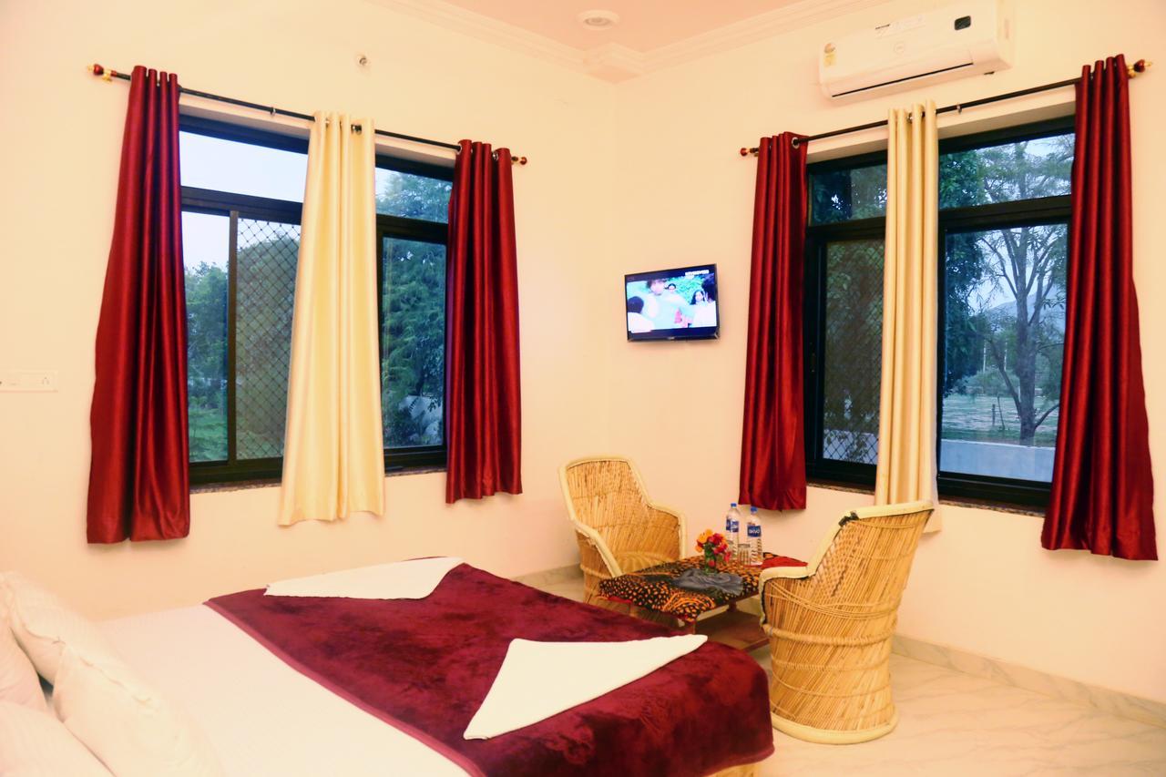 Winter Mountain Resort Pushkar Bagian luar foto