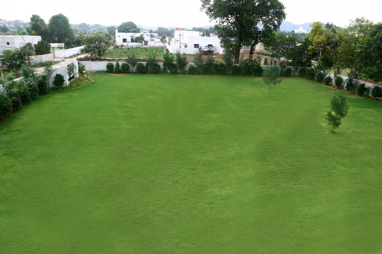 Winter Mountain Resort Pushkar Bagian luar foto